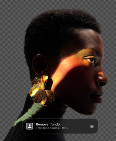 Interface do Pixelmator Pro com a imagem de perfil de uma pessoa, ferramenta de remo??o de fundo