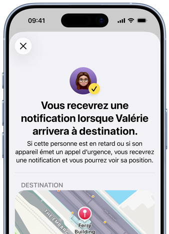 écran d’iPhone confirmant qu’une notification Localiser a été configurée, le message indique ? Vous recevrez une notification lorsque Pedro arrivera à destination ?, une carte affichant une position est épinglée dans le bas de l’écran