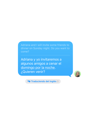 Traducción en Vivo en Mensajes, con el mensaje “Adriana y yo vamos a invitar a algunos amigos a cenar el domingo por la noche. ?Os animáis a venir?”
