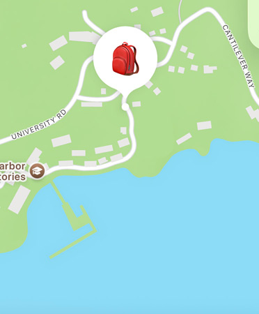 Hvor er via satellitt-funksjonen er i bruk og viser en persons geografiske posisjon p? et fjell.