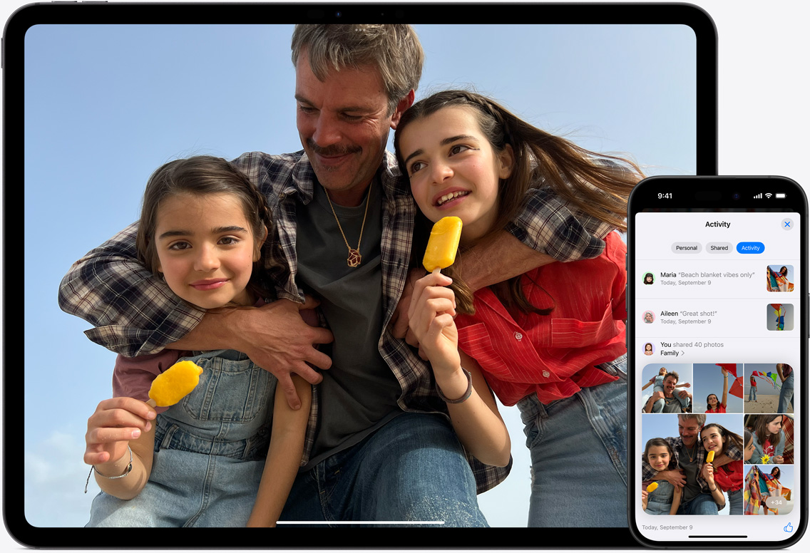 iPad 及 iPhone 螢幕正顯示 iCloud 相片，是一位父親及兩個女兒在沙灘上的影像