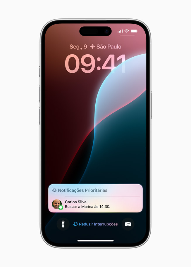O iPhone 16 mostra a tela Reduzir Interrup??es.