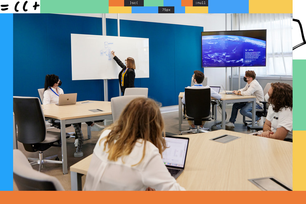Studenti in un’aula della Apple Developer Academy di Napoli. 