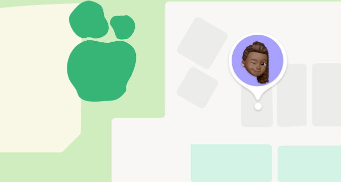 Barnets Memoji-figur vises p? et kart for ? vise hvor hun er.