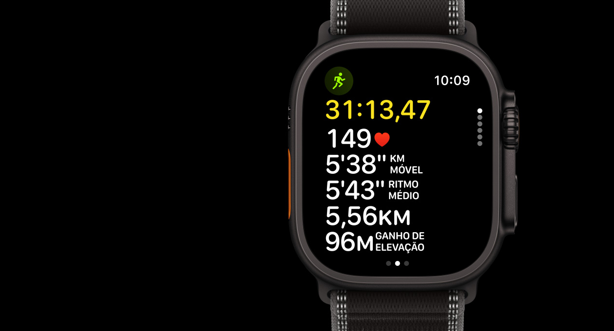 Apple Watch Ultra 3 com caixa preta de titanio, app Exercício, Corrida ao Ar Livre, lateral esquerda, bot?o de A??o, lateral direita, Digital Crown, bot?o lateral, pulseira loop Trail, preto/carv?o