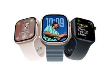 Trois Apple Watch : Apple Watch Series 11, or rose, bo?tier en aluminium, Apple Music, commandes d’une liste de lecture, c?té droit, Digital Crown, bracelet sport rose tendre, fermoir à clou et passant argent; Apple Watch Ultra 3, naturel, bo?tier en titane, écran intégral, photo superposée sur l’heure, c?té droit, Digital Crown, bracelet Océan bleu nautique, fluoroélastomère tubulaire; Apple Watch SE 3, bo?tier en aluminium, minuit, c?té droit, Digital Crown, données avancées d’une séance de course à l’extérieur