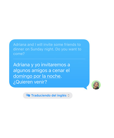 Funcionalidad Traducción en Vivo siendo usada en Mensajes, mostrando una traducción del inglés al espa?ol