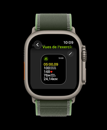 Apple Watch Ultra 3, bo?tier en titane, finition naturelle, écran de modification des vues d’exercice