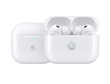 Produits Apple avec gravure personnalisée : Bo?tier de charge MagSafe (USB-C), emoji cornes avec les doigts gravé à l’avant, Bo?tier de charge MagSafe (USB-C), bo?tier ouvert, AirPods Pro 3, emoji avec des yeux en forme d’étoiles gravé à l’avant