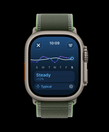 Apple Watch Ultra 3, finition naturelle, bo?tier en titane, graphique linéaire et calendrier de charge d’entra?nement, bracelet, Boucle Trail, coloris vert/vert fluo